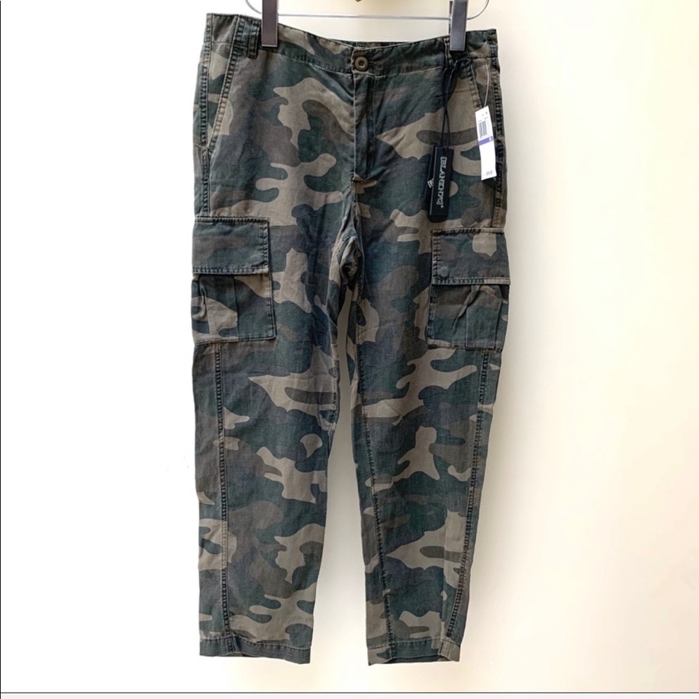 *SOLD* BlankNYC camo cargo cropped green 26 small - Picture 7 of 11